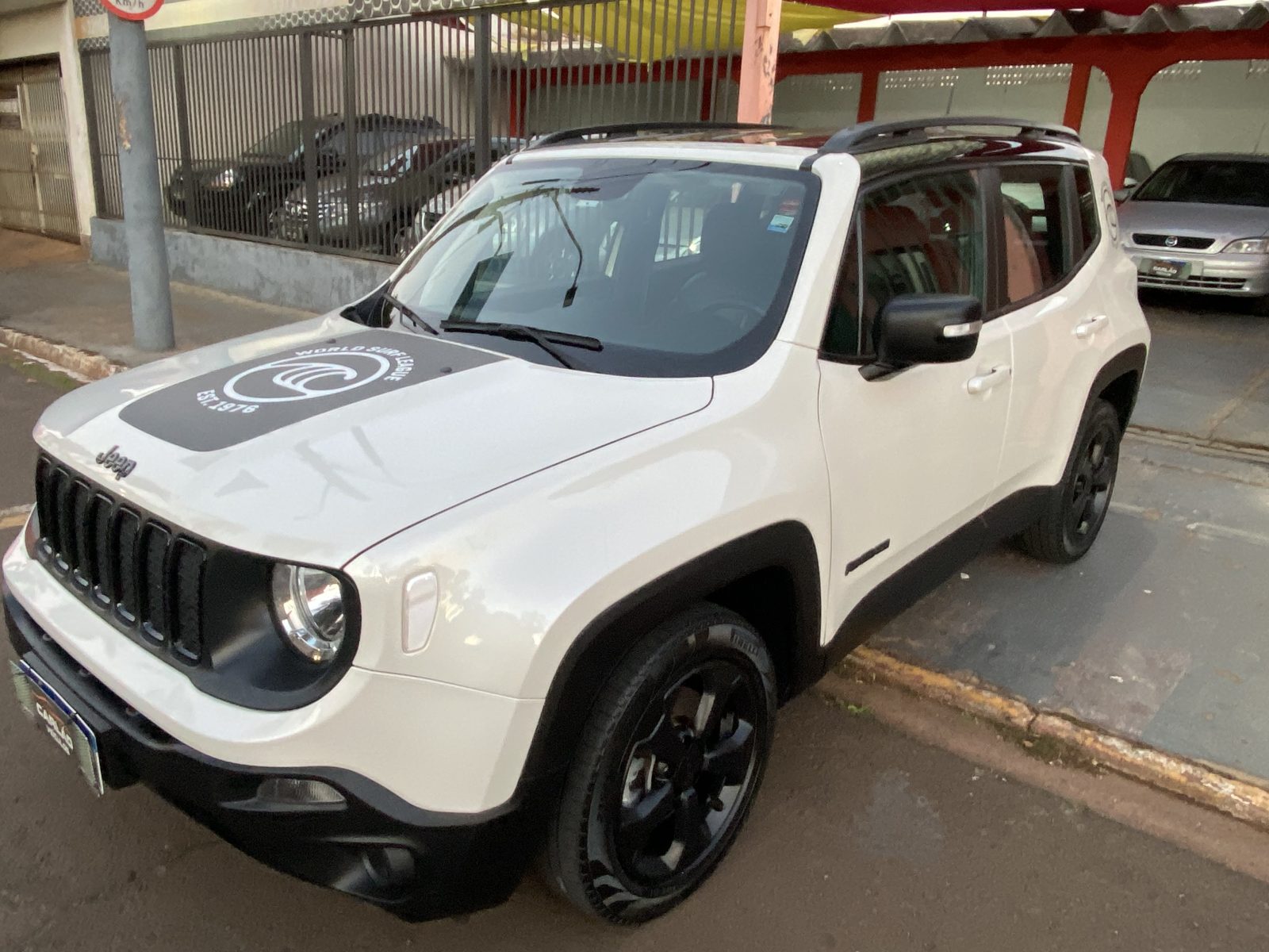 Jeep renegade 18 — foto 2